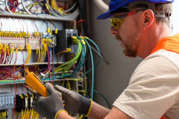 Best Licensed Electrician  in East Bethel, MN